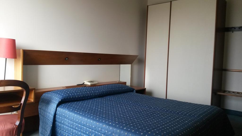 Cravero Rooms Caltignaga ห้อง รูปภาพ