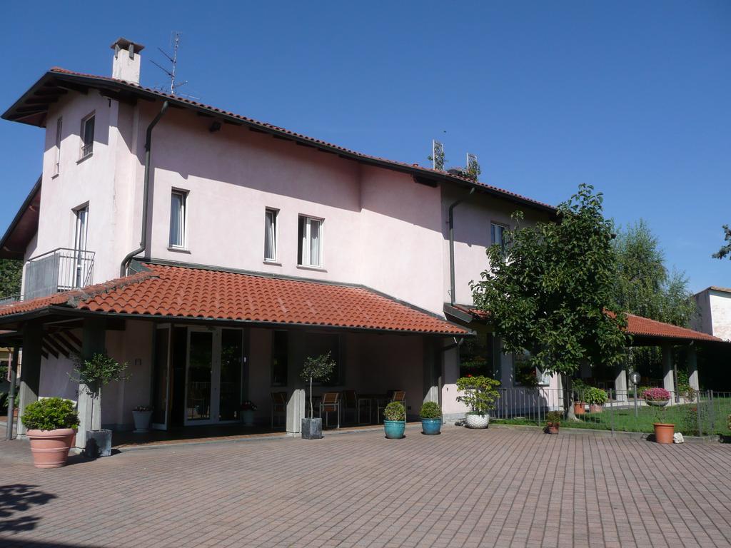 Cravero Rooms Caltignaga ภายนอก รูปภาพ