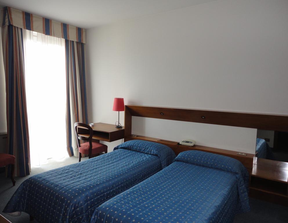 Cravero Rooms Caltignaga ห้อง รูปภาพ