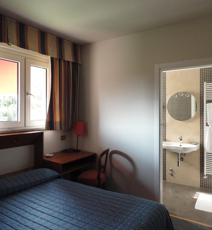 Cravero Rooms Caltignaga ห้อง รูปภาพ